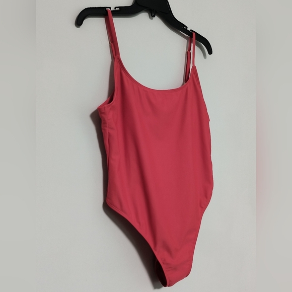 New Women One Piece Swimsuit / Size L - Picture 2 of 8